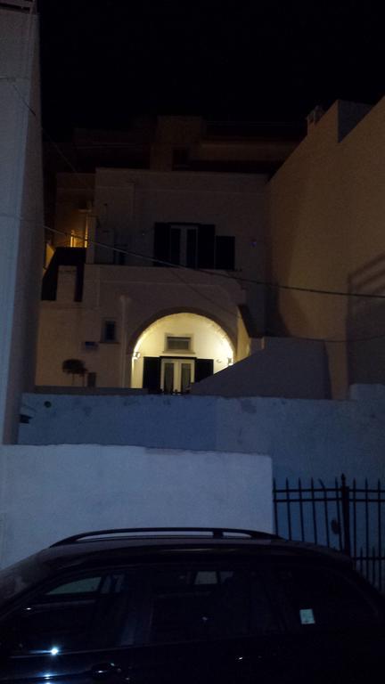 La Scaletta 19 Hotel Crispiano Exterior photo